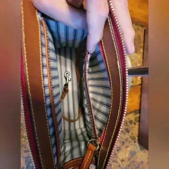 Dooney & Bourke shoulder bag - Picture 8 of 12